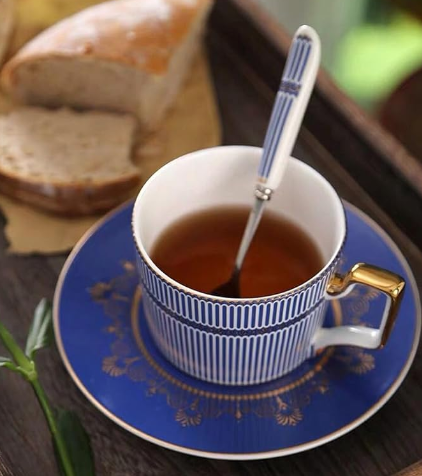 Elegant Bone China Cup and Saucer Wholesale in China