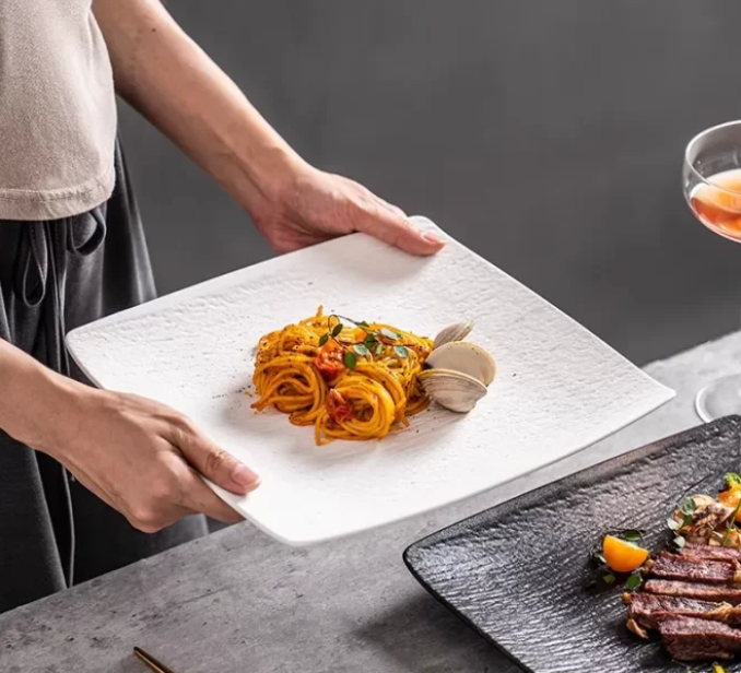 Vierkante porseleinen borden groothandel, witte horecaborden bulk