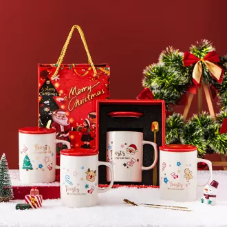 Christmas-themed Covered Spoon Ceramic Mug