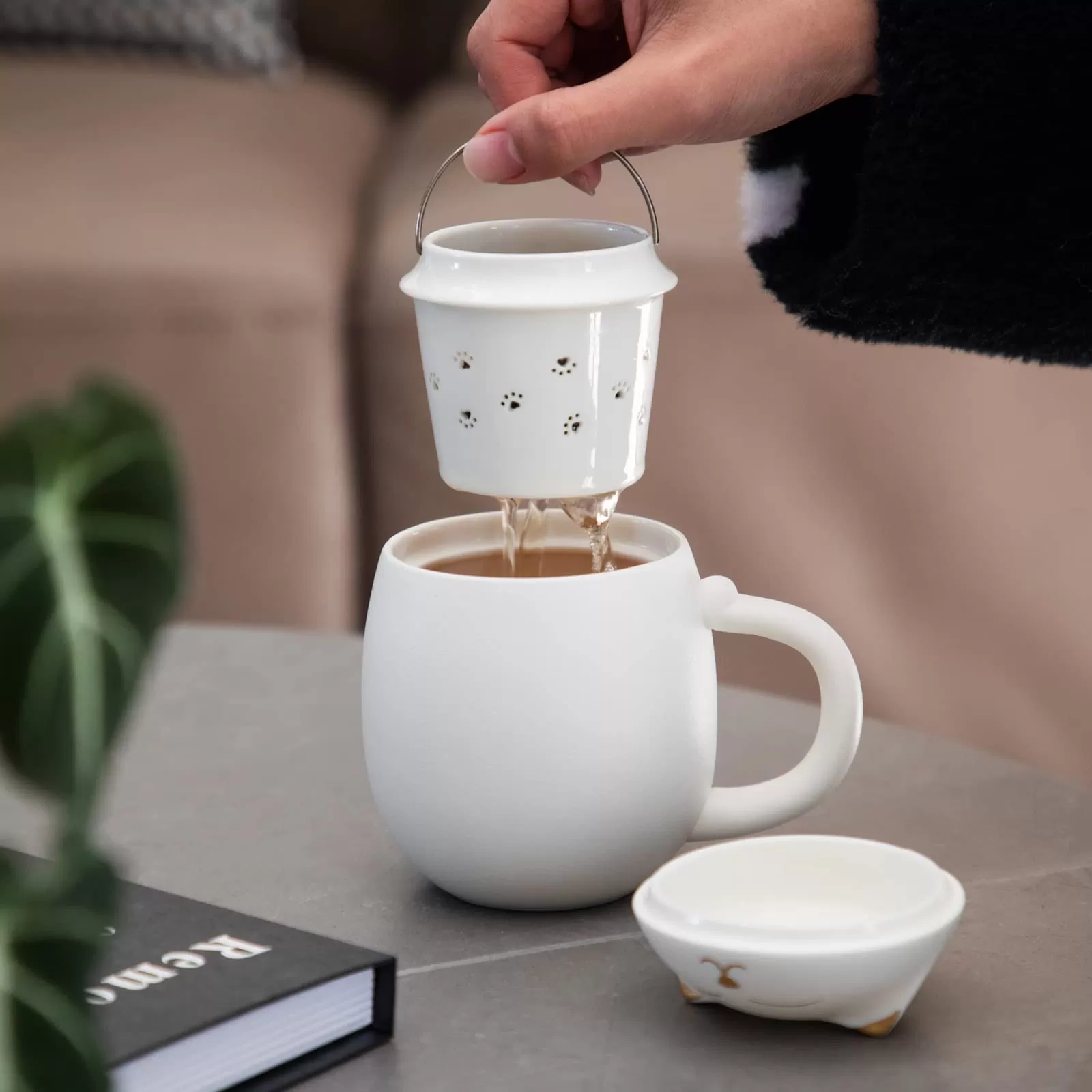 Customized ceramic tea mugs