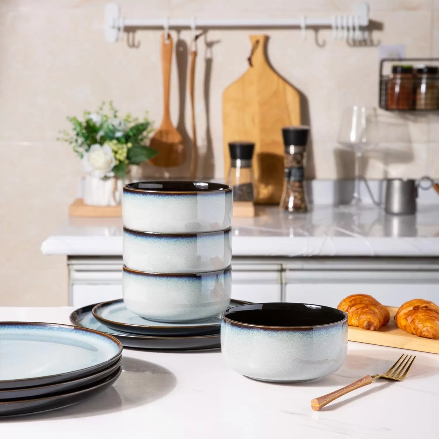 Stoneware Plates and Bowls Set Supplier from Direct Factory