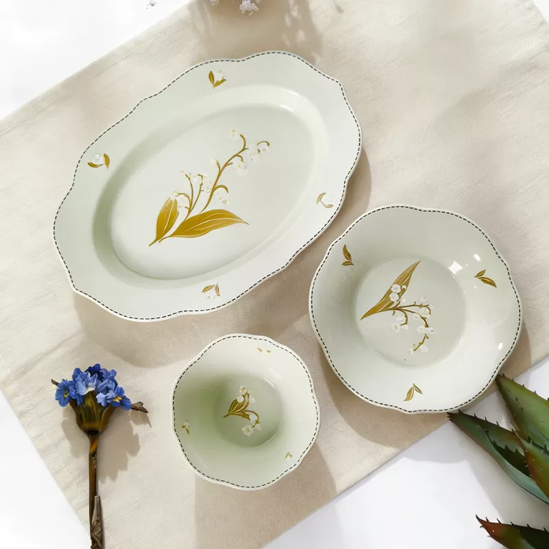 embossed porcelain tableware factory in China