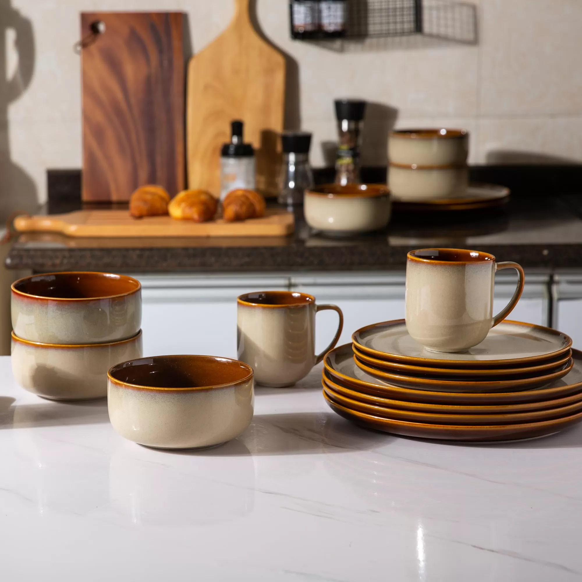High Quality 22 OZ Double Color Ceramic Flat Cereal Bowls