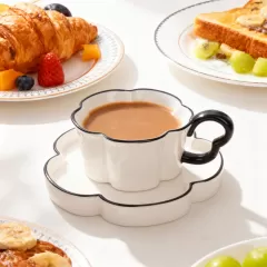 Handgefertigte Blumen-Kaffeetasse aus Keramik im Großhandel in China – Künstlerische Blumenbecher für Café und Zuhause