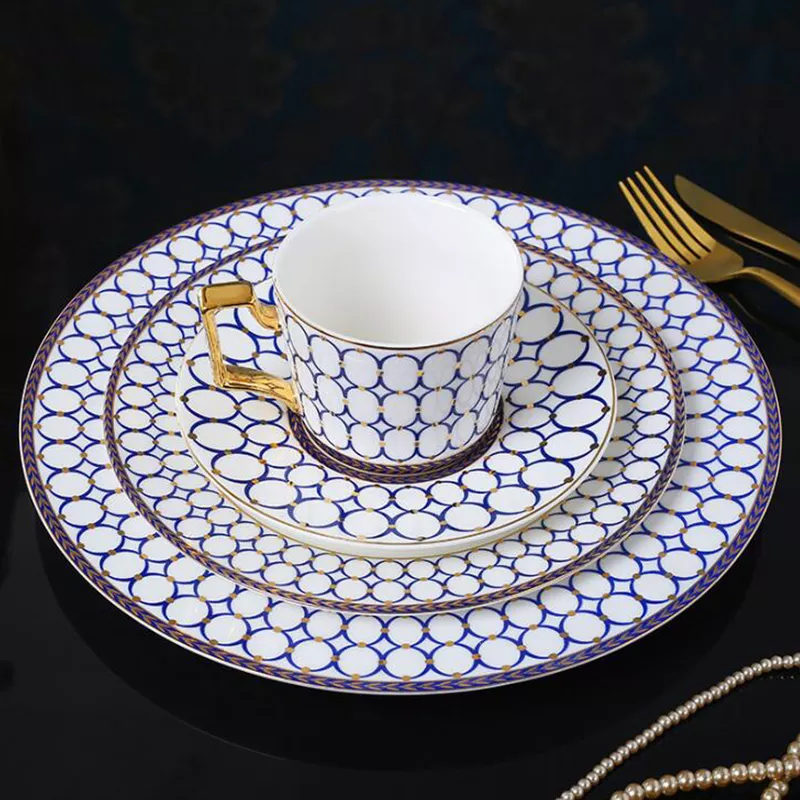  Bone China Flat Plates Fournisseur en Chine 