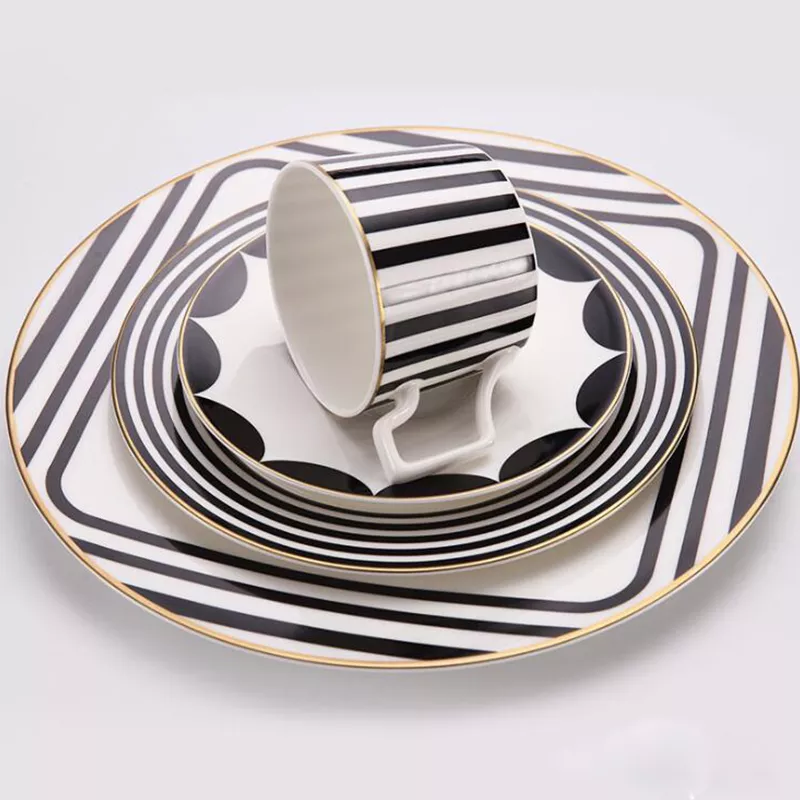  Classic European Gold Rim Coffee Tups and Saucers Wholesale 