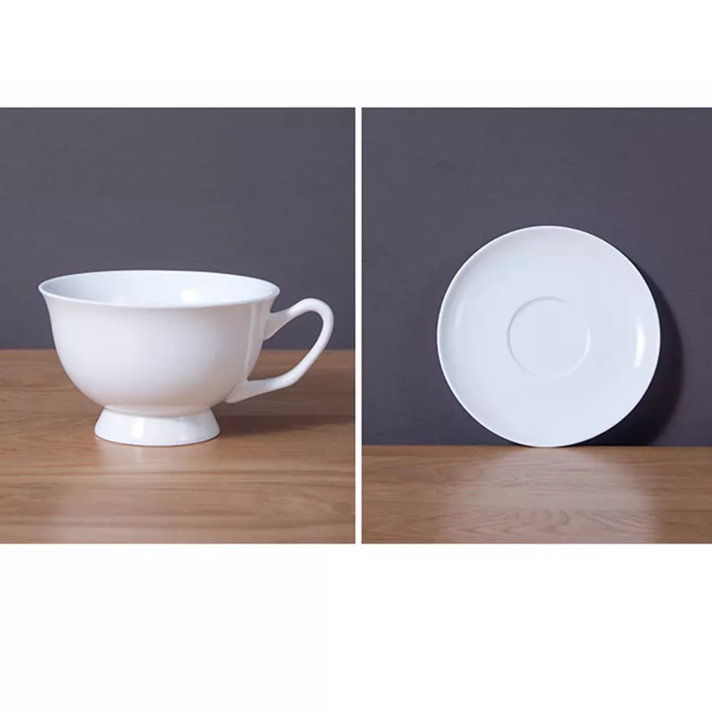 Fine Bone China Cup and Saucer Fournisseur