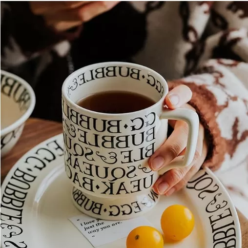 Tasse de café romain en céramique avec soucoupe en gros