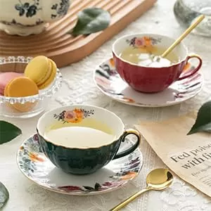 Tasse royale à café floral en céramique vintage