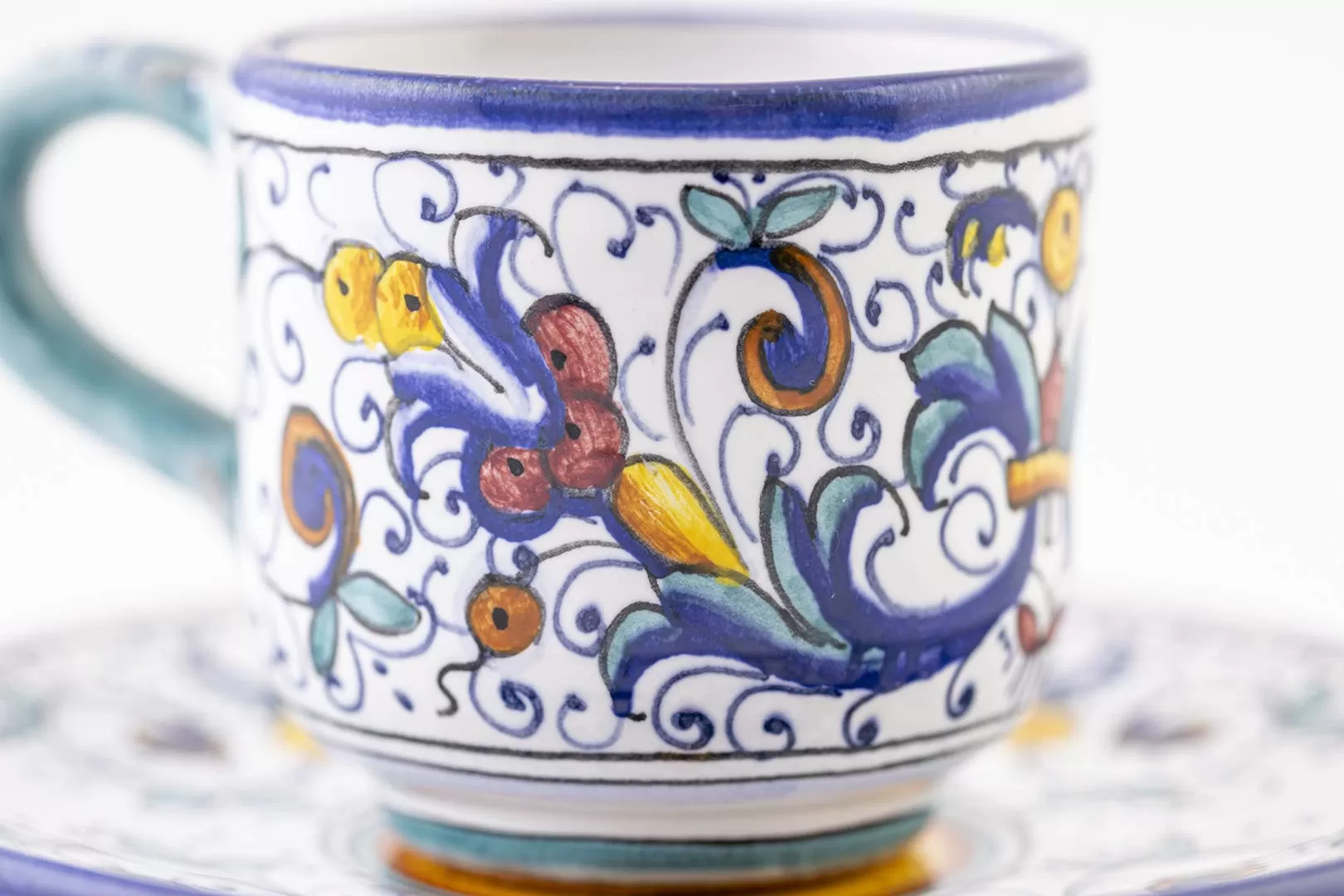 Tasse peinte à la main en céramique avec soucoupe en gros en Chine