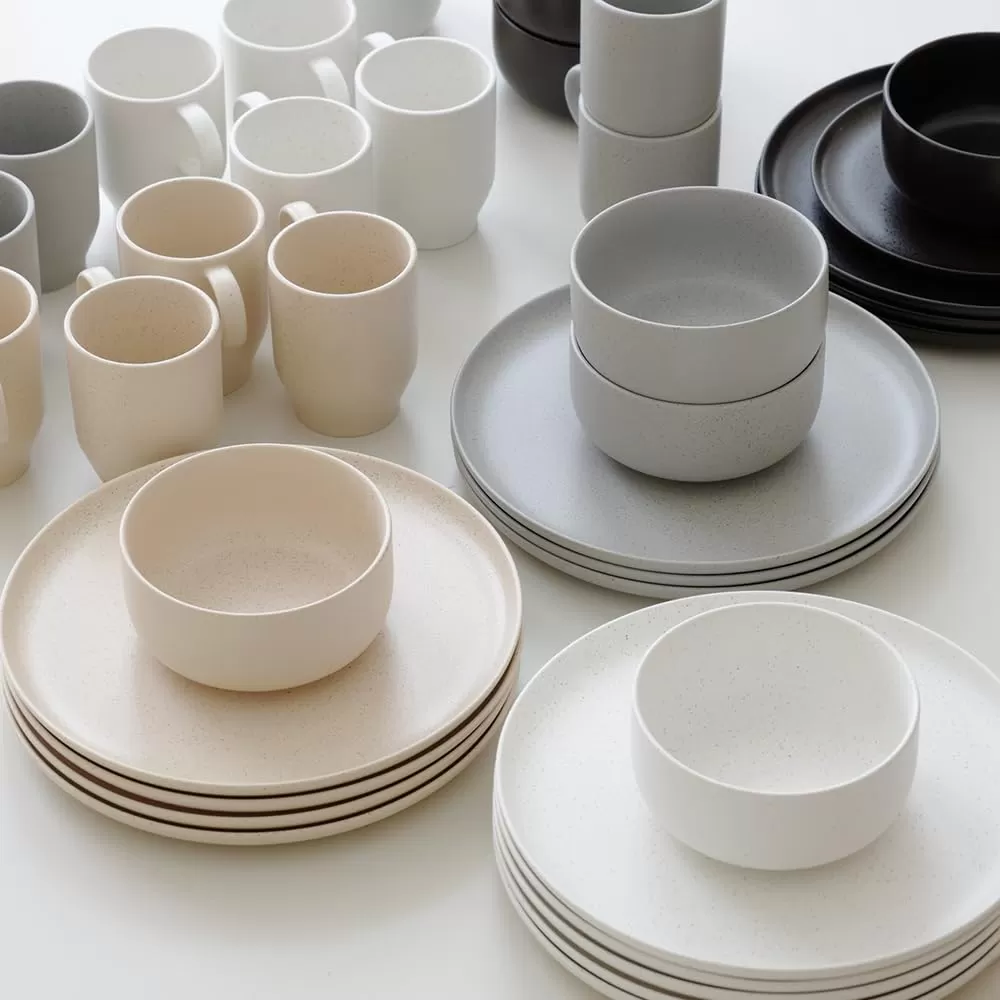 Tasses en céramique avec glaçure unique