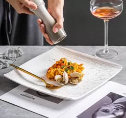 Assiettes carrées modernes en porcelaine en gros en Chine | Approvisionnement en vrac