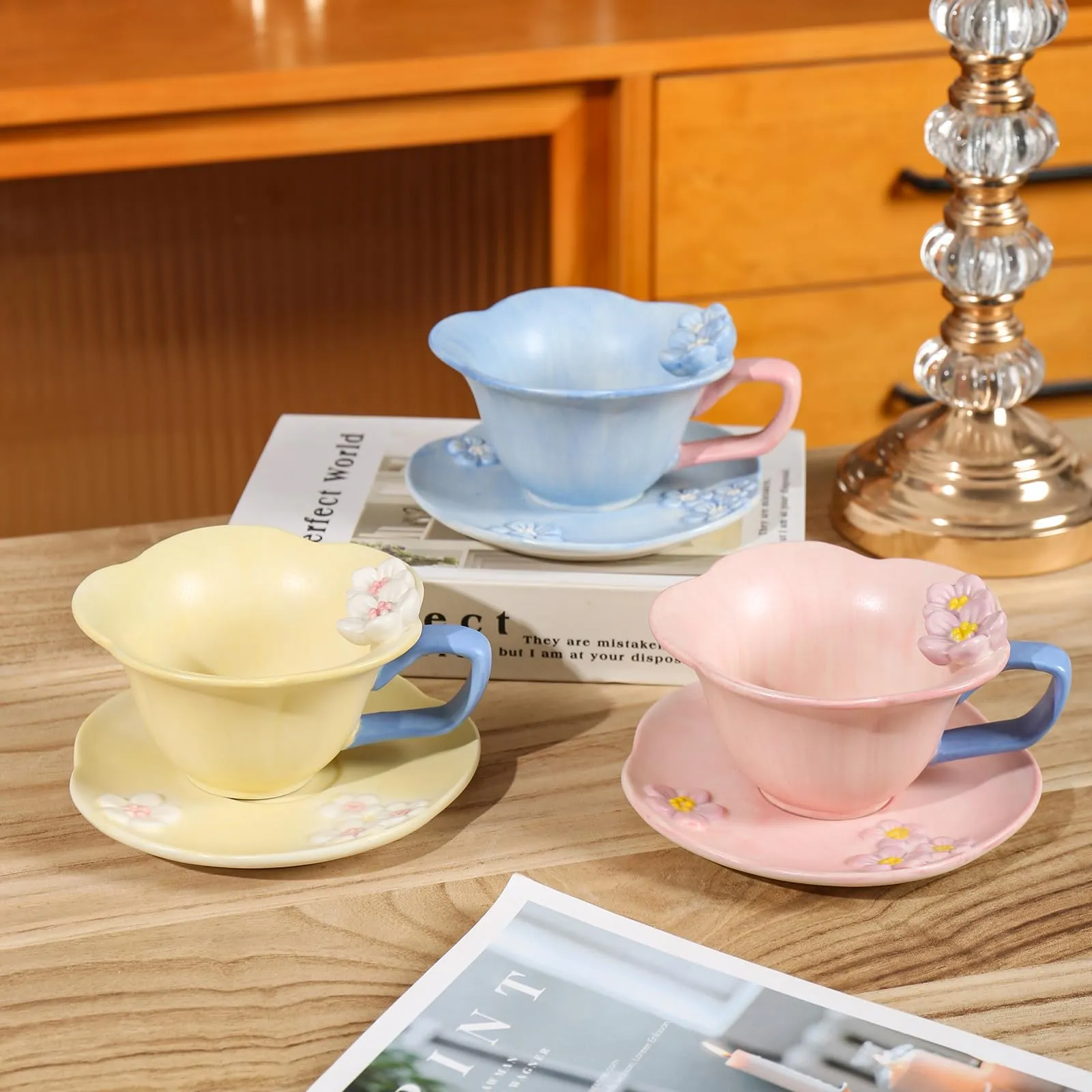 ソーサーの卸売り付き磁器ティーセット