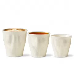 積み重ね可能なセラミックコーヒーマグが中国で卸売りをセットしてスペースとスタイルを最大化する