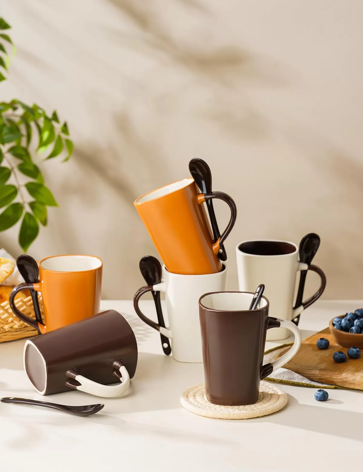 Koffiemokken met leverancier van lepelgroothandel