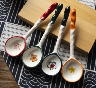 Aangepaste keramische Ramen-lepels groothandel, koop lepels in bulk