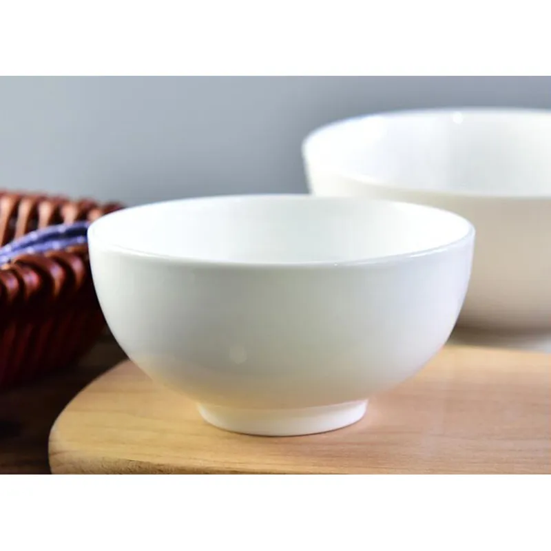 Bát sứ trắng tùy chỉnh ở Trung Quốc