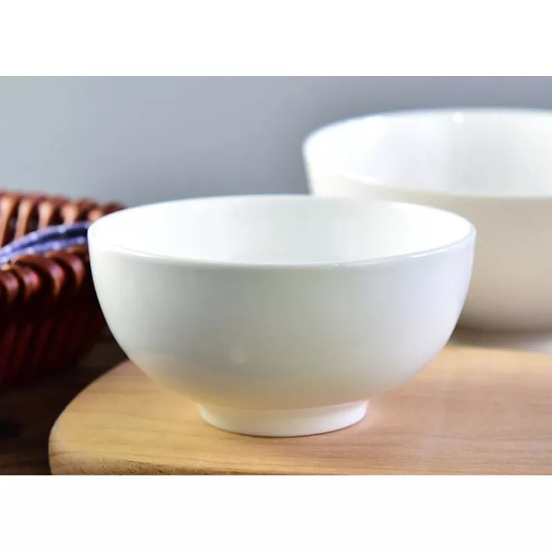 Bát sứ trắng tùy chỉnh ở Trung Quốc